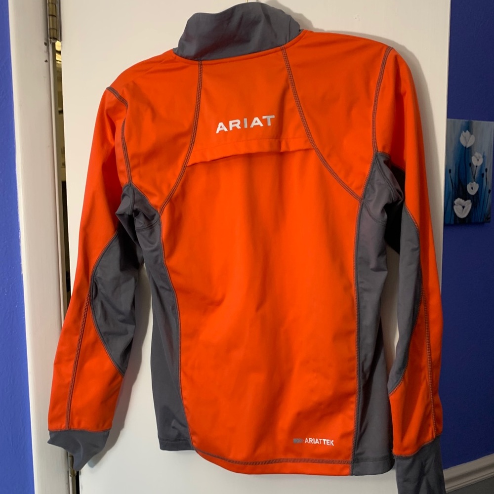 ARIAT Coldtek series lightweight pullover SMALL